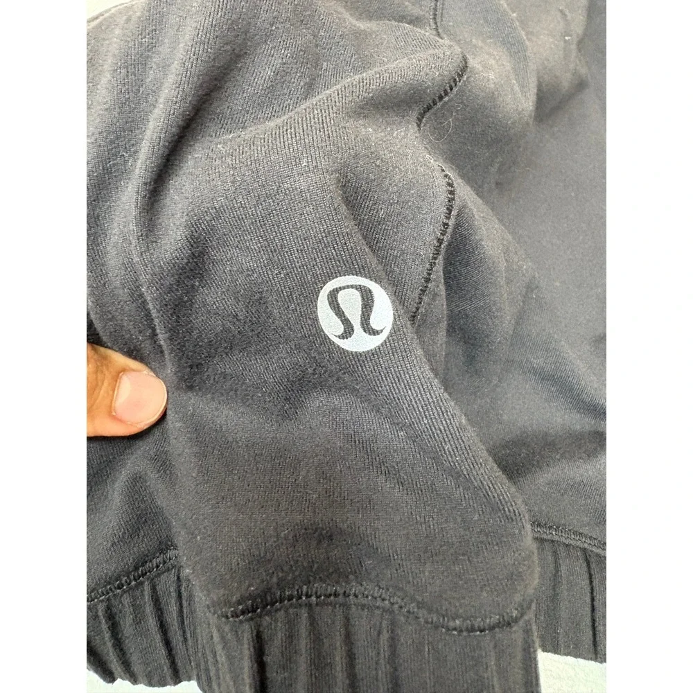 Lululemon Forthright Black Half Zip Pullover Thumbhole Athletic‎ Running Top 4
